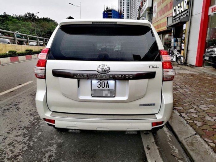 Toyota Prado TXL 2.7 model 2015 màu trắng