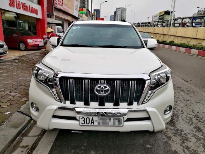 Toyota Prado TXL 2.7 model 2015 màu trắng
