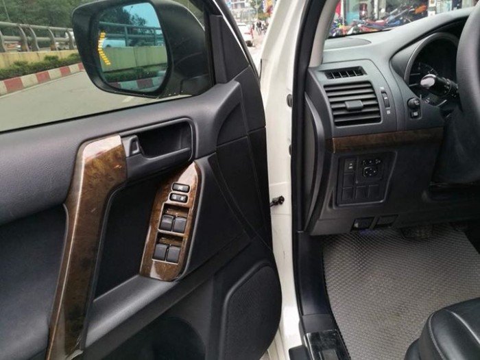 Toyota Prado TXL 2.7 model 2015 màu trắng