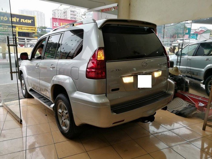 Lexus GX 470 model 2008 màu bạc