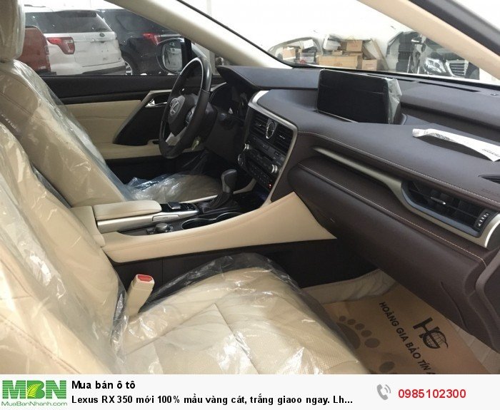 Lexus RX 350 mới 100% mầu vàng cát, trắng giaoo ngay.