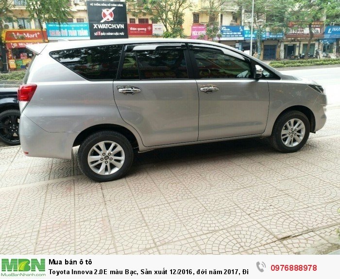 Toyota Innova 2.0E màu Bạc, Sản xuất 12/2016,  đời năm 2017, Đi 9000 km