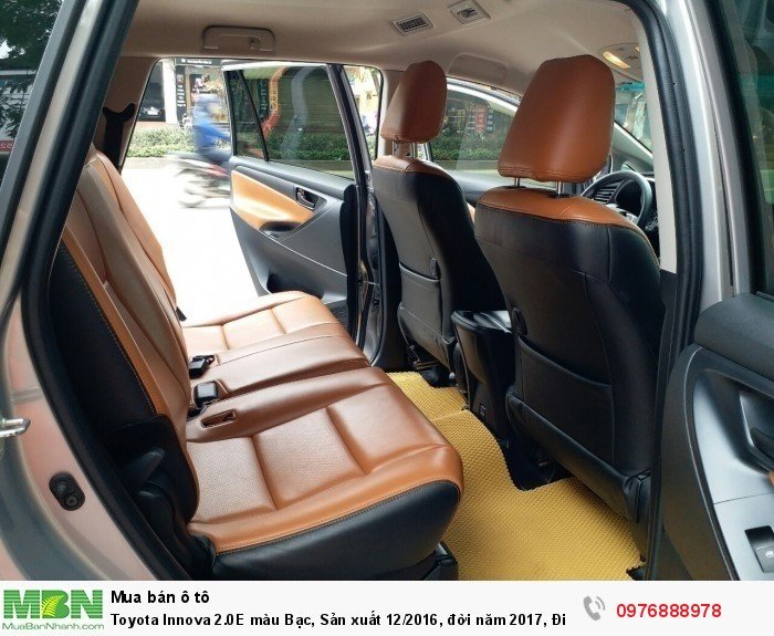 Toyota Innova 2.0E màu Bạc, Sản xuất 12/2016,  đời năm 2017, Đi 9000 km