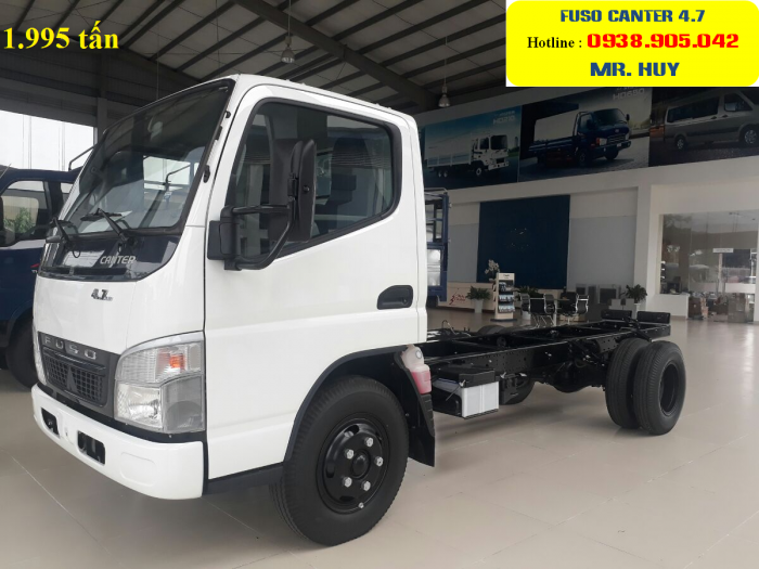 Giá xe tải Fuso Canter 4.7 thùng mui bạt tải trọng 1.9 tấn