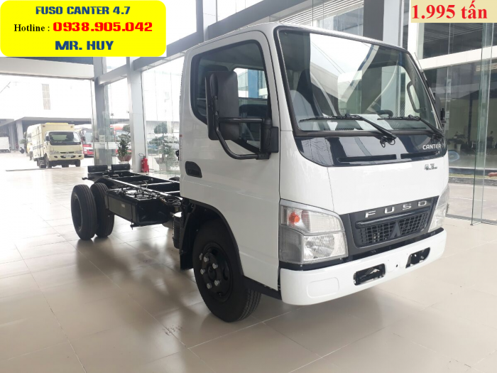 Giá xe tải Fuso Canter 4.7 thùng mui bạt tải trọng 1.9 tấn