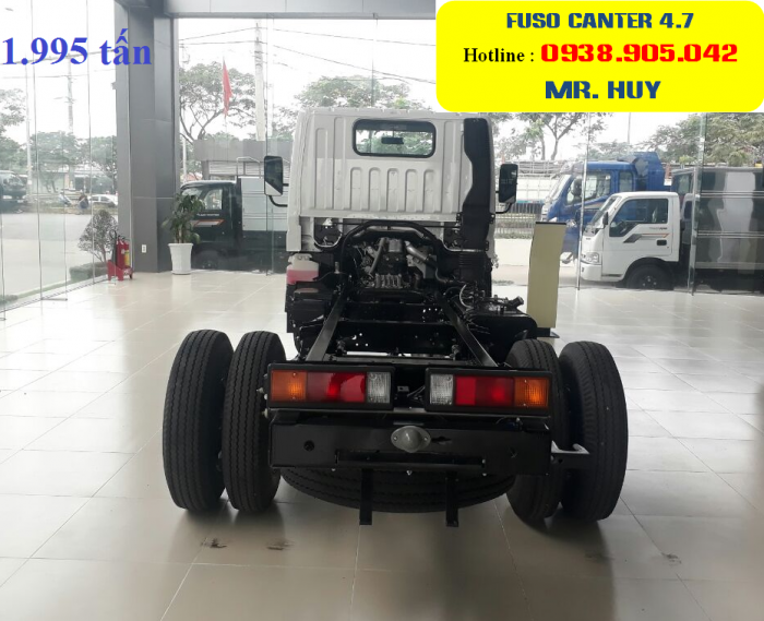 Giá xe tải Fuso Canter 4.7 thùng mui bạt tải trọng 1.9 tấn