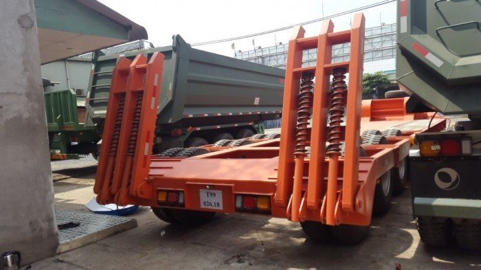 Chuyên bán phooc lùn Doosung 39.5tấn, sàn 6m, dài14m. Xe Đẹp- Giá rẻ nhất Miền Nam