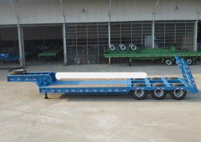 Chuyên bán phooc lùn Doosung 39.5tấn, sàn 6m, dài14m. Xe Đẹp- Giá rẻ nhất Miền Nam
