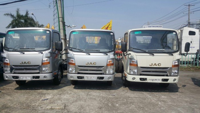 Xe tải Jac 2,4 tấn thùng dài 4m3 tổng tải 4995kg