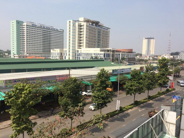 Cần bán gấp nhà mặt tiền đường Đồng Khởi đối diện bệnh viện Đồng Nai