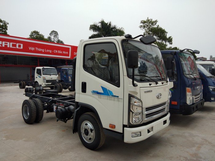 Bán xe tải Deahan Teraco240. Thùng kín. 2,4tấn . Trả góp đến 80% lãi xuất thấ . Giao xe ngay