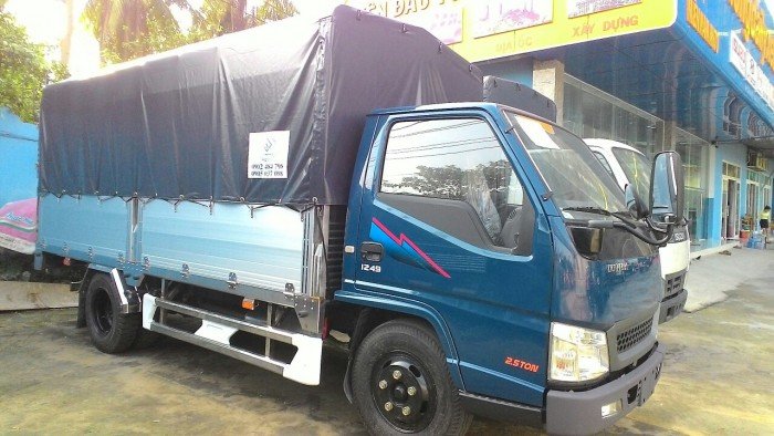 Xe tải Huyndai 2,4 tấn thùng mui bạt