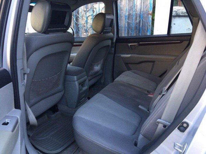 Cần bán xe Hyundai Santafe 2.2mt 2009 màu bạc máy dầu,