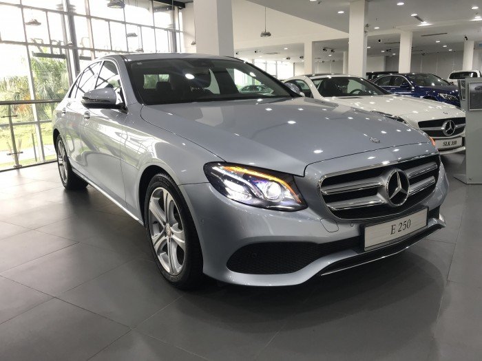 MERCEDES BENZ E250 giao ngay, giá tốt