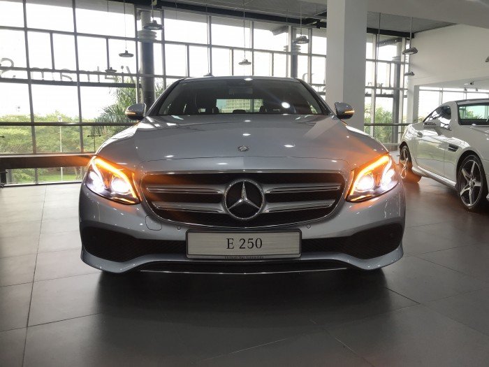 MERCEDES BENZ E250 giao ngay, giá tốt