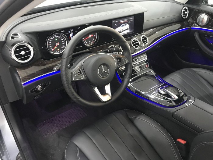 MERCEDES BENZ E250 giao ngay, giá tốt