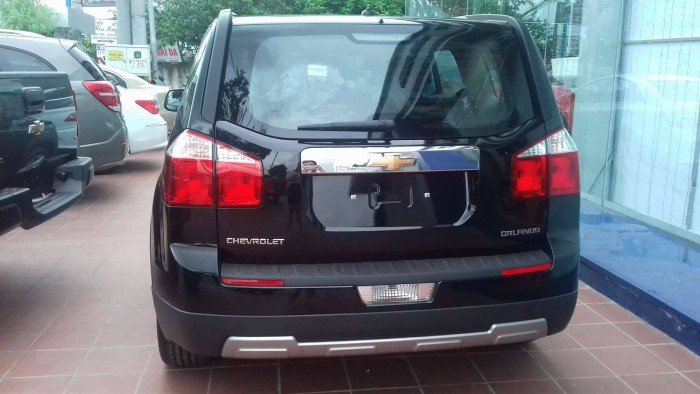 Chevrolet Orlando 7 chỗ, nhận ngay xe