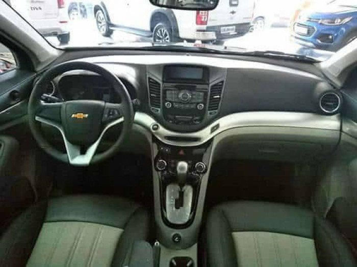 Chevrolet Orlando 7 chỗ, nhận ngay xe