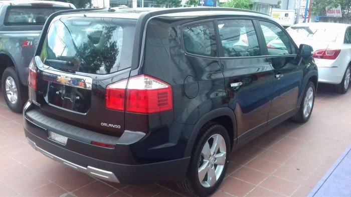 Chevrolet Orlando 7 chỗ, nhận ngay xe