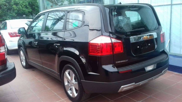Chevrolet Orlando 7 chỗ, nhận ngay xe