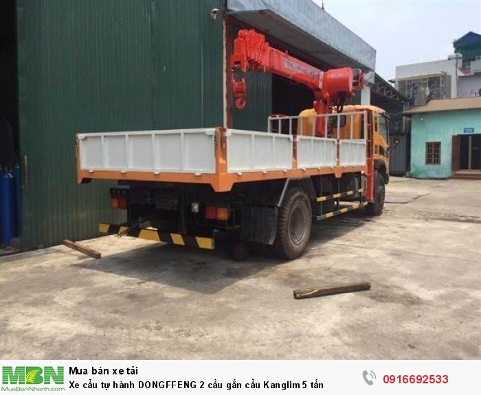 Xe cẩu tự hành DONGFFENG  2 cầu gắn cẩu Kanglim 5 tấn
