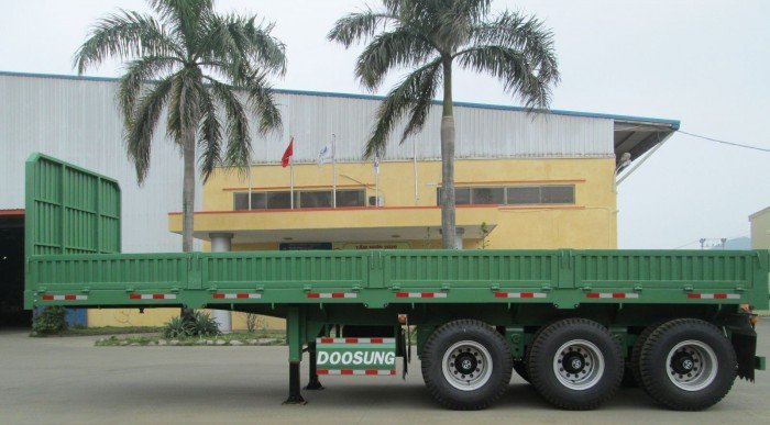 Đại lý Doosung bán  SMRM sàn có thành lửng,3trục,40Feet, 30.6Tấn chở hàng, container. Giá rẻ