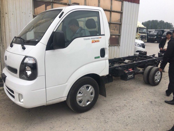 Xe Tải Kia K200 Tải Trọng 990-1900 Kg Vào Thành Phố