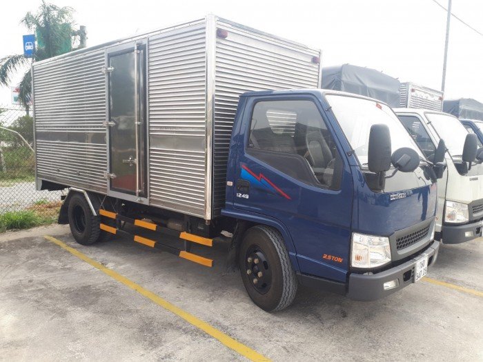 Hyundai Thường Tín- Bán xe IZ49 2.5 tấn, thùng dài 4.2m. Giá tốt giao xe ngay