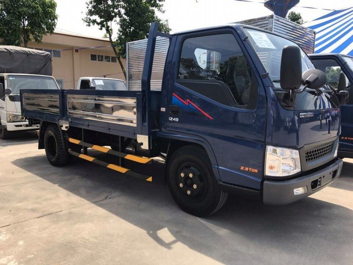 Hyundai Thường Tín- Bán xe IZ49 2.5 tấn, thùng dài 4.2m. Giá tốt giao xe ngay
