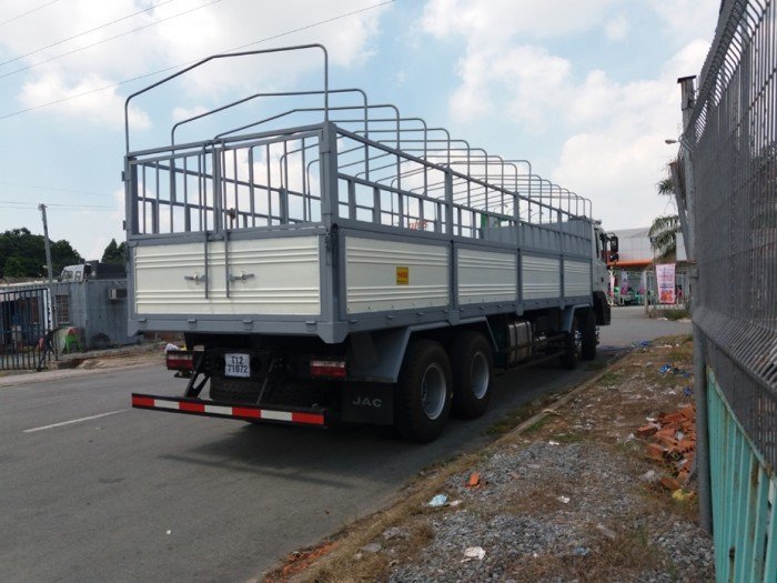 Bán Xe Tải Faw 4 chân/ Xe Faw 4 chân 2 cầu thùng dài 9m5, Trả góp 90%