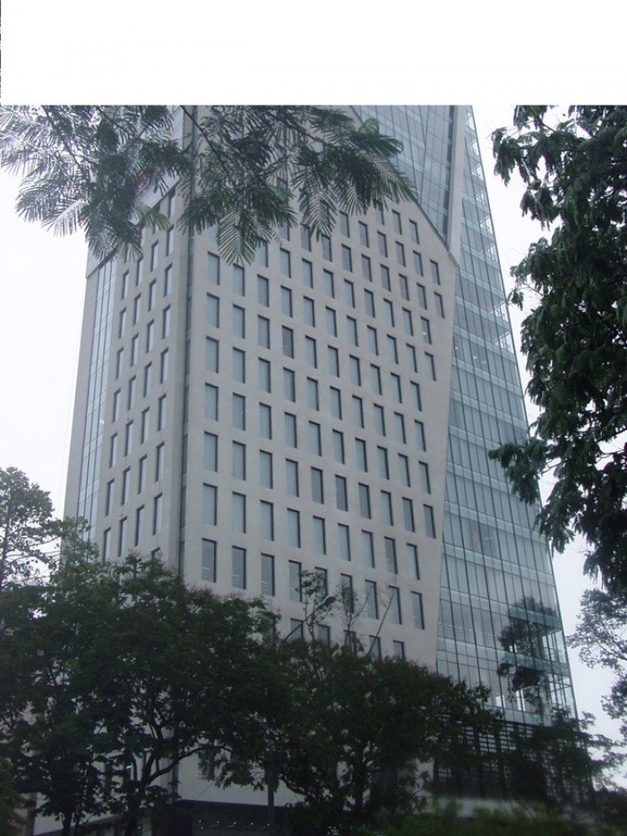 Bán nhà mặt tiền Nguyễn Du giá cực sock, 240 m2, 10 tầng, ngang 12m.