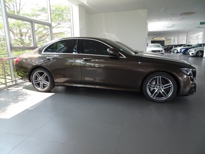 Bán Mercedes E300amg Màu Xanh/Nâu Tuyệt Đẹp Tại Mercedes Pmh