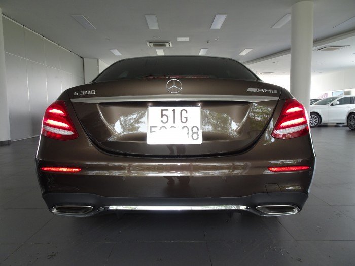 Bán Mercedes E300amg Màu Xanh/Nâu Tuyệt Đẹp Tại Mercedes Pmh