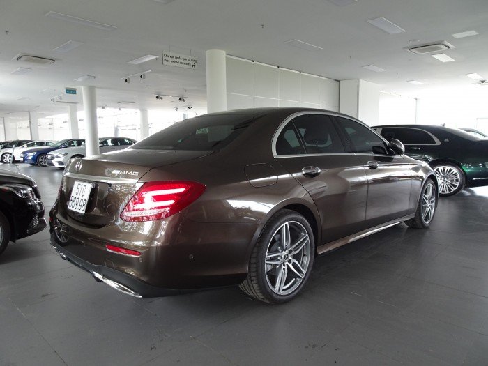 Bán Mercedes E300amg Màu Xanh/Nâu Tuyệt Đẹp Tại Mercedes Pmh