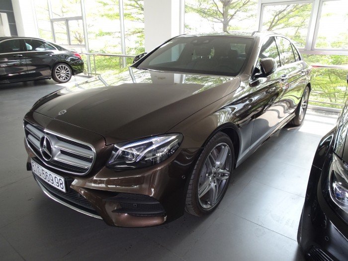 Bán Mercedes E300amg Màu Xanh/Nâu Tuyệt Đẹp Tại Mercedes Pmh