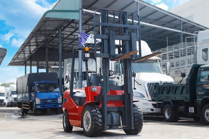 Xe nâng hàng giá tốt nhất hiện nay.