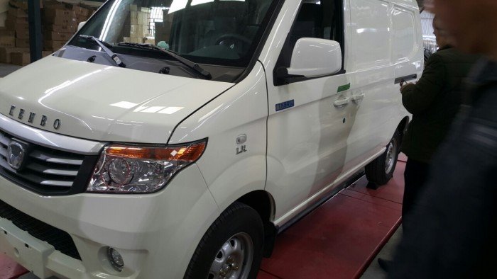 Xe tải Van Kenbo 950kg, 2 chỗ đời 2018, tiêu chuẩn Euro4