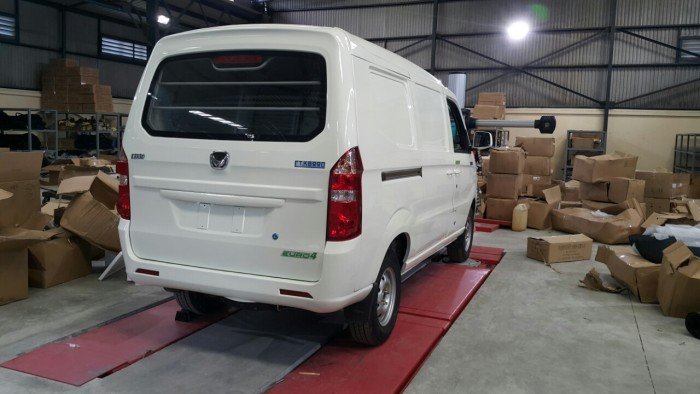 Xe tải Van Kenbo 950kg, 2 chỗ đời 2018, tiêu chuẩn Euro4