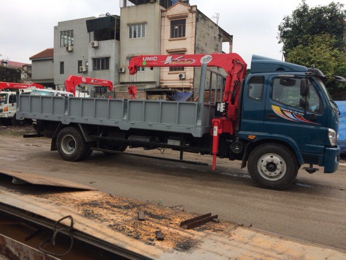 Xe cẩu tự hành Thaco 900B gắn cẩu UNIC343