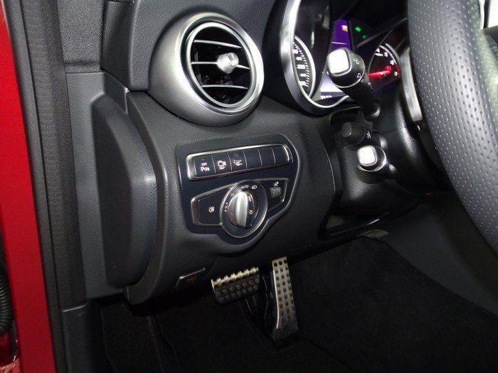 X Mercedes Benz C300 Coupe - Giao Ngay