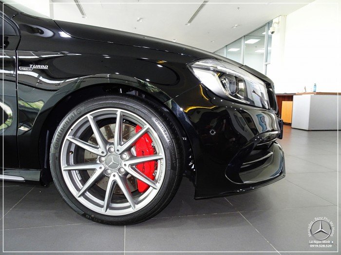 MERCEDES-AMG A45 2018 - 381HP - XE GIAO NGAY