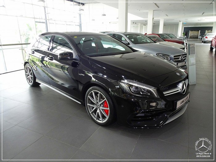 MERCEDES-AMG A45 2018 - 381HP - XE GIAO NGAY