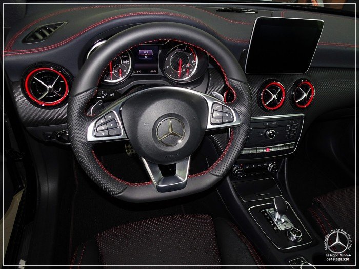MERCEDES-AMG A45 2018 - 381HP - XE GIAO NGAY