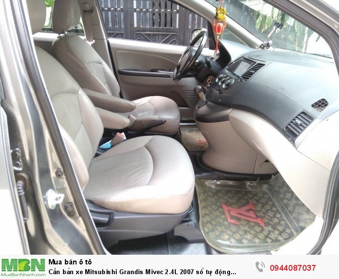 Cần bán xe Mitsubishi Grandis Mivec 2.4L 2007 số tự động màu xám