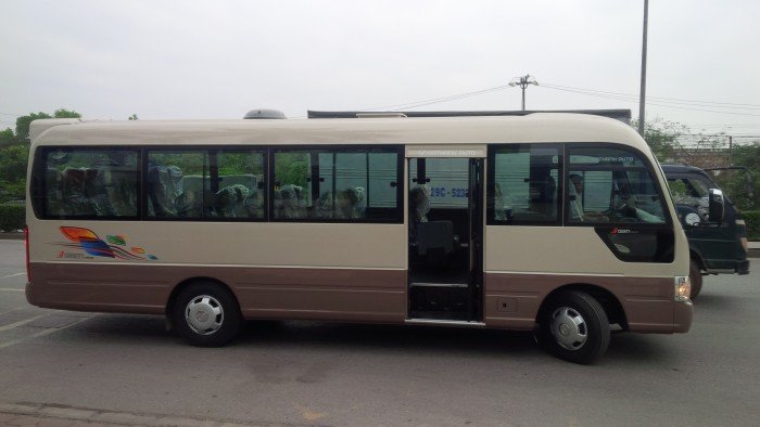 Bán xe Hyundai County 29 chỗ thân dài 2018. giá tốt giao xe ngay