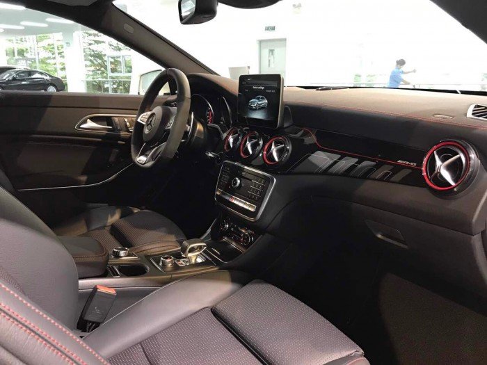 Bán Mercedes Benz CLA 45 2018 - XE GIAO NGAY