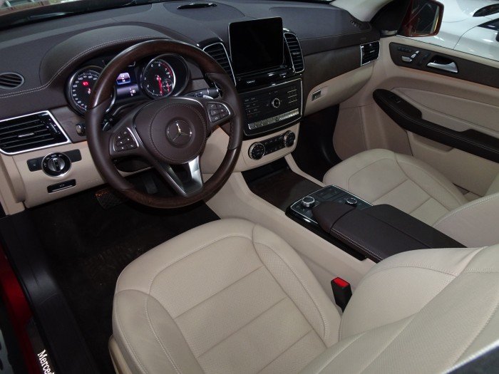 Bán Mercedes GLS 400 4MATIC 2018 - GIÁ HOT
