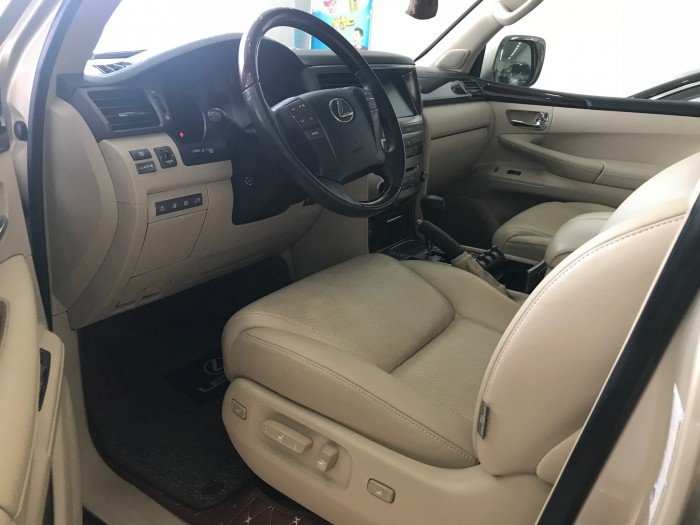 Bán Lexus LX570 sản xuất 2009 đã lên fom2015,xe Mỹ đủ đồ có phanh khoảng cách