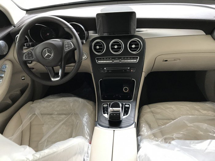 MERCEDES-BENZ GLC 300 AMG NEW 2019 - Xe SUV gia đình đầu bảng-  Giao Ngay