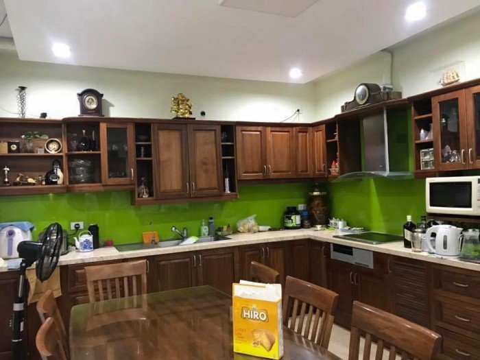 Bán nhà Phân lô Hoàng Cầu. 60m2. MT 6m. Gara ô tô